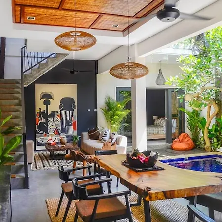 Air Svarga Villa - Luxe Designer Villa Canggu
