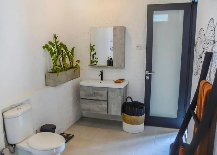 Villa Air Svarga - Luxe Designer *